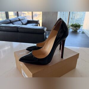 Authentic Louboutin Pigalle 120 Patent black heels size 40